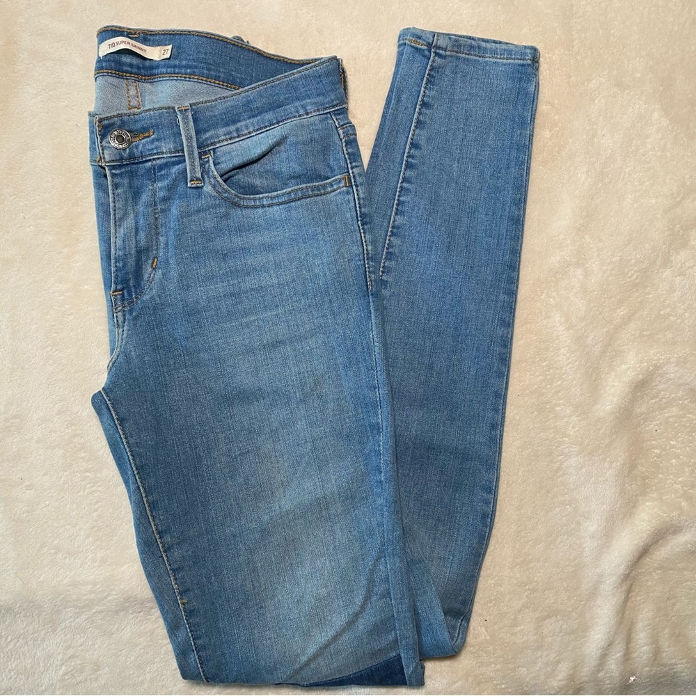 Levi 710 Super Skinny Jeans with Color Patch Women’s Size 27 US